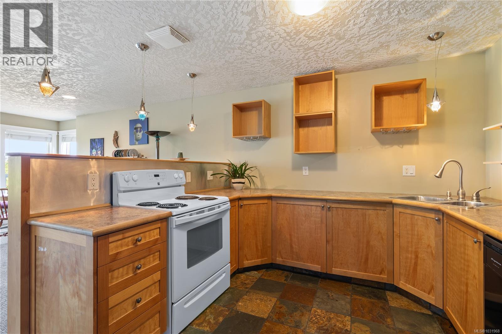 3361 Hatley Dr — photo 64