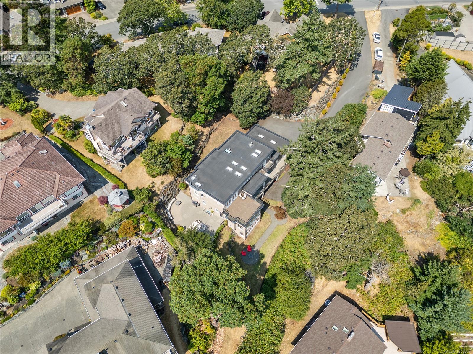 3361 Hatley Dr — photo 85