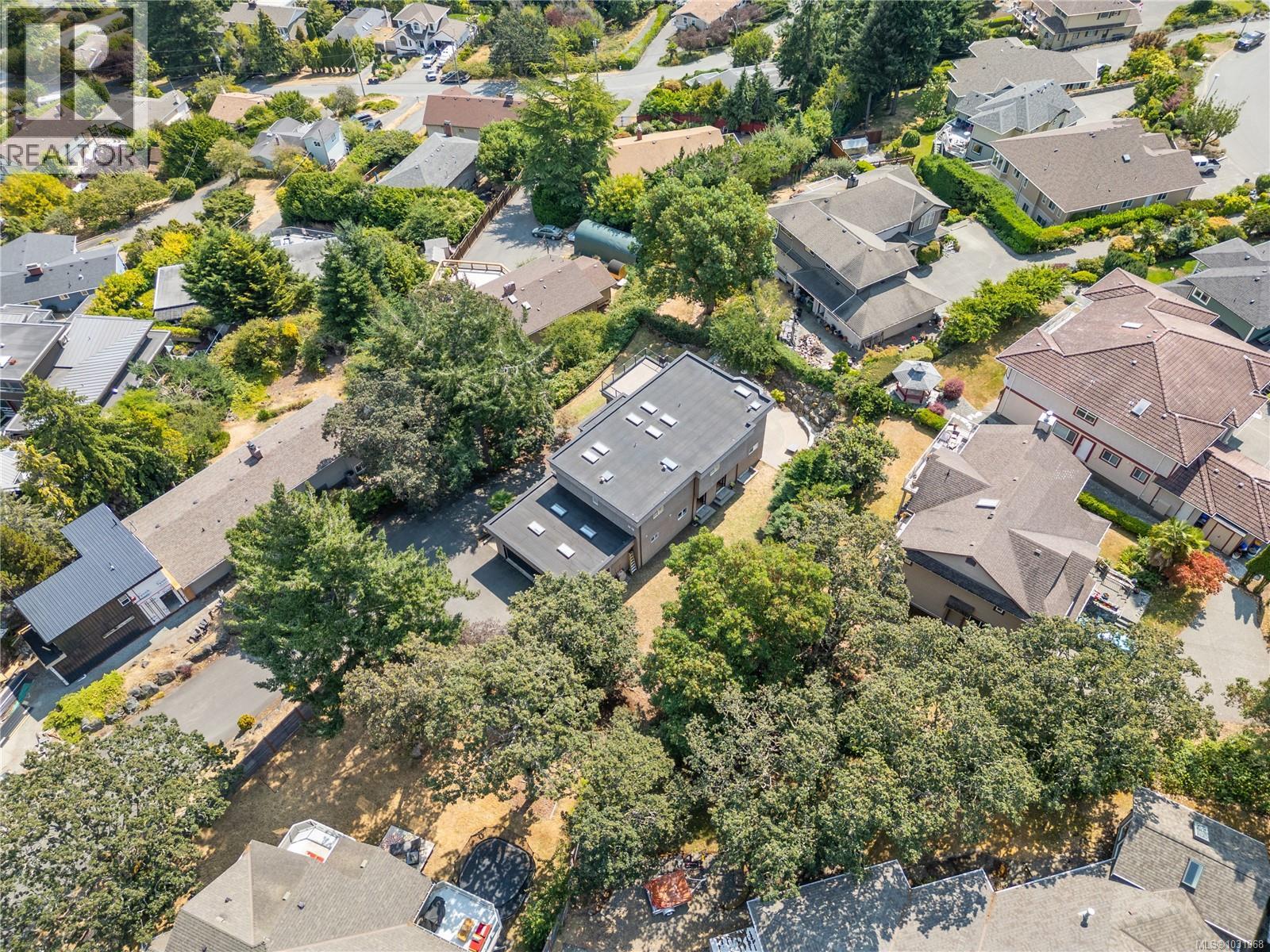 3361 Hatley Dr — photo 88