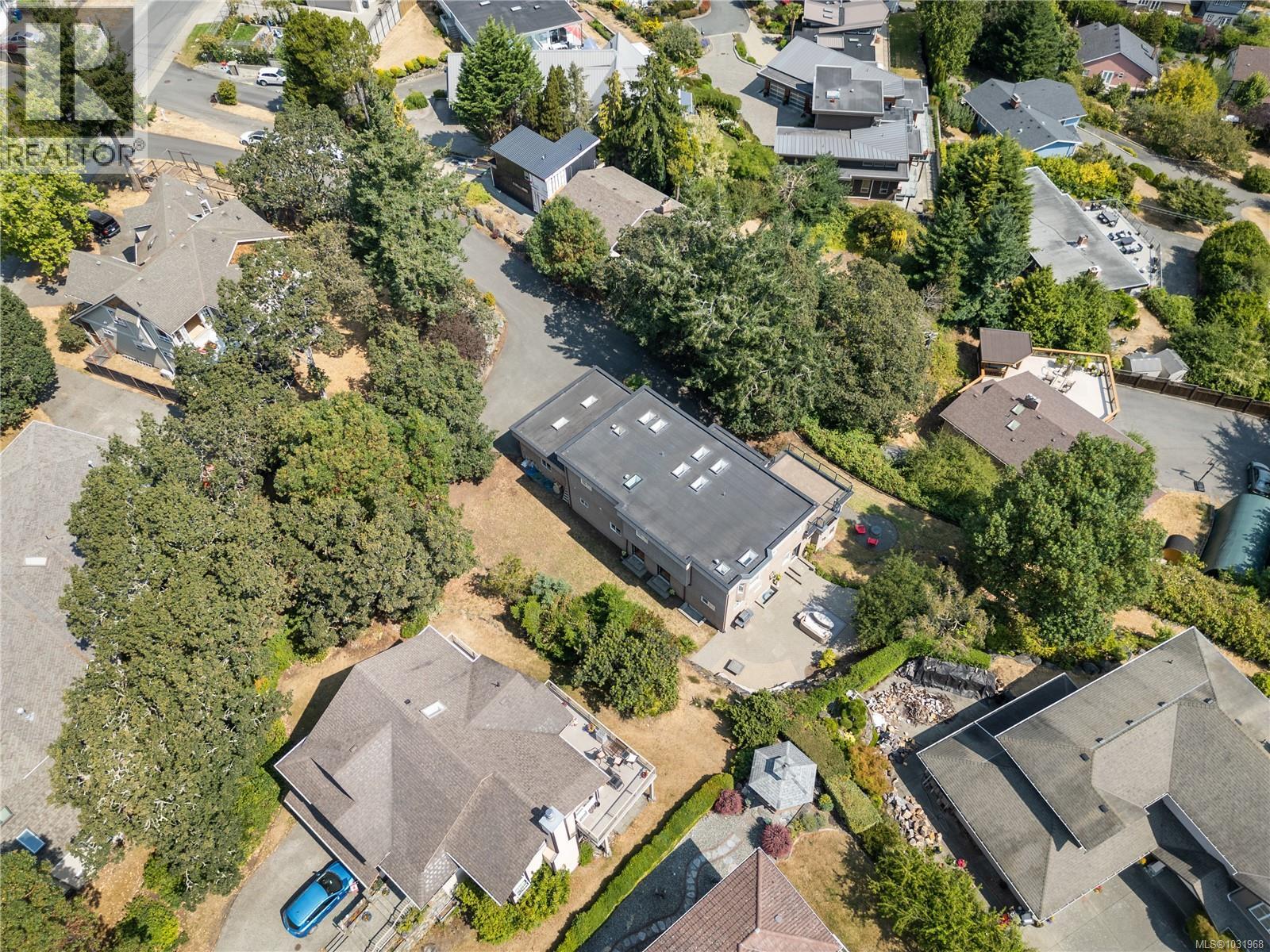 3361 Hatley Dr — photo 89