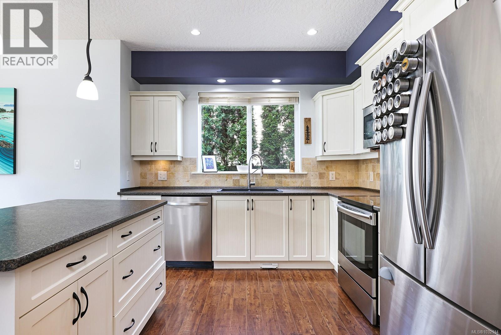 1555B Willemar Ave - 9