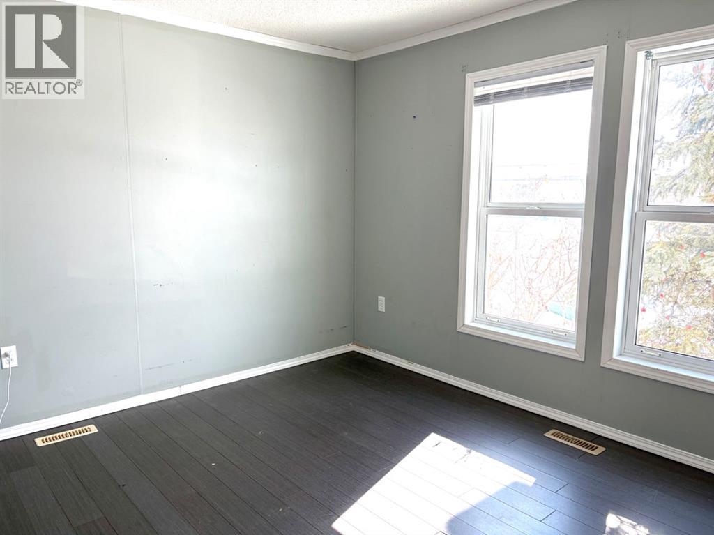 109 Elm Street, Fort McMurray