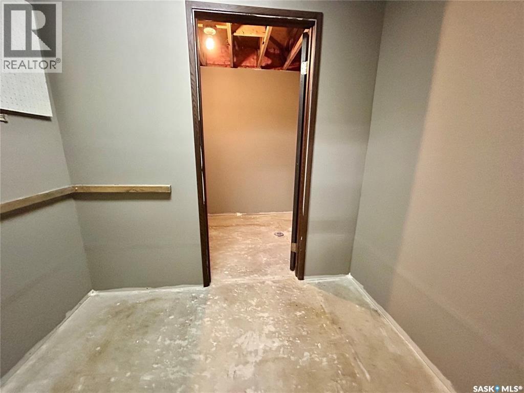116 6th STREET E - 32