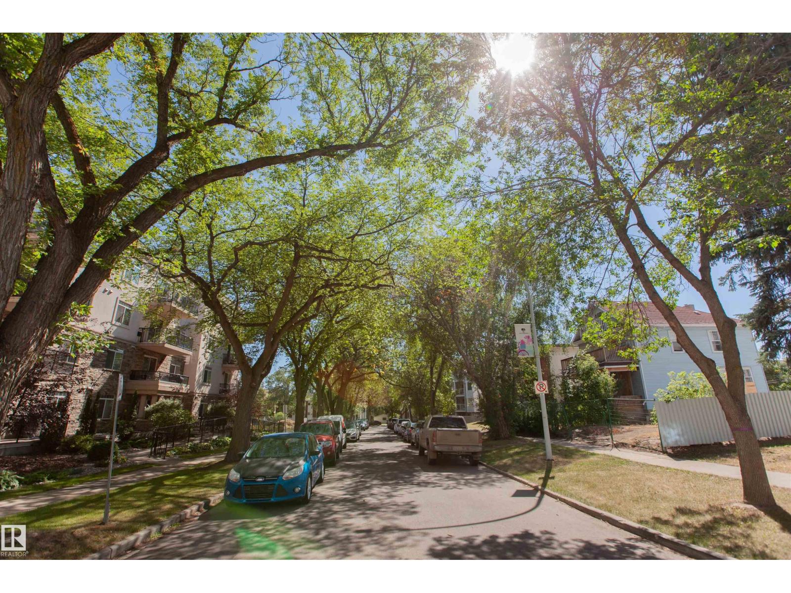 #202 8631 108 ST NW, Edmonton