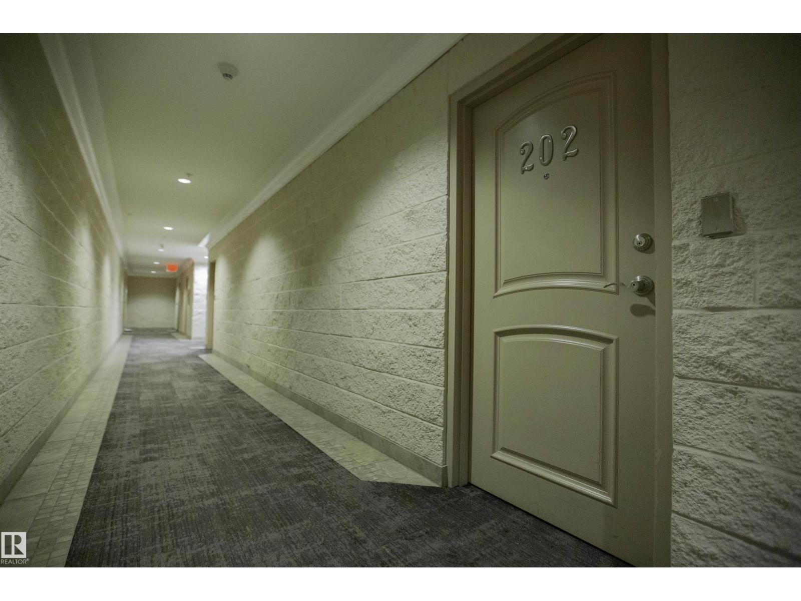 #202 8631 108 ST NW, Edmonton