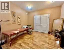 213 & 215 Centre Street, Nipawin, SK S0E1E0 Photo 14