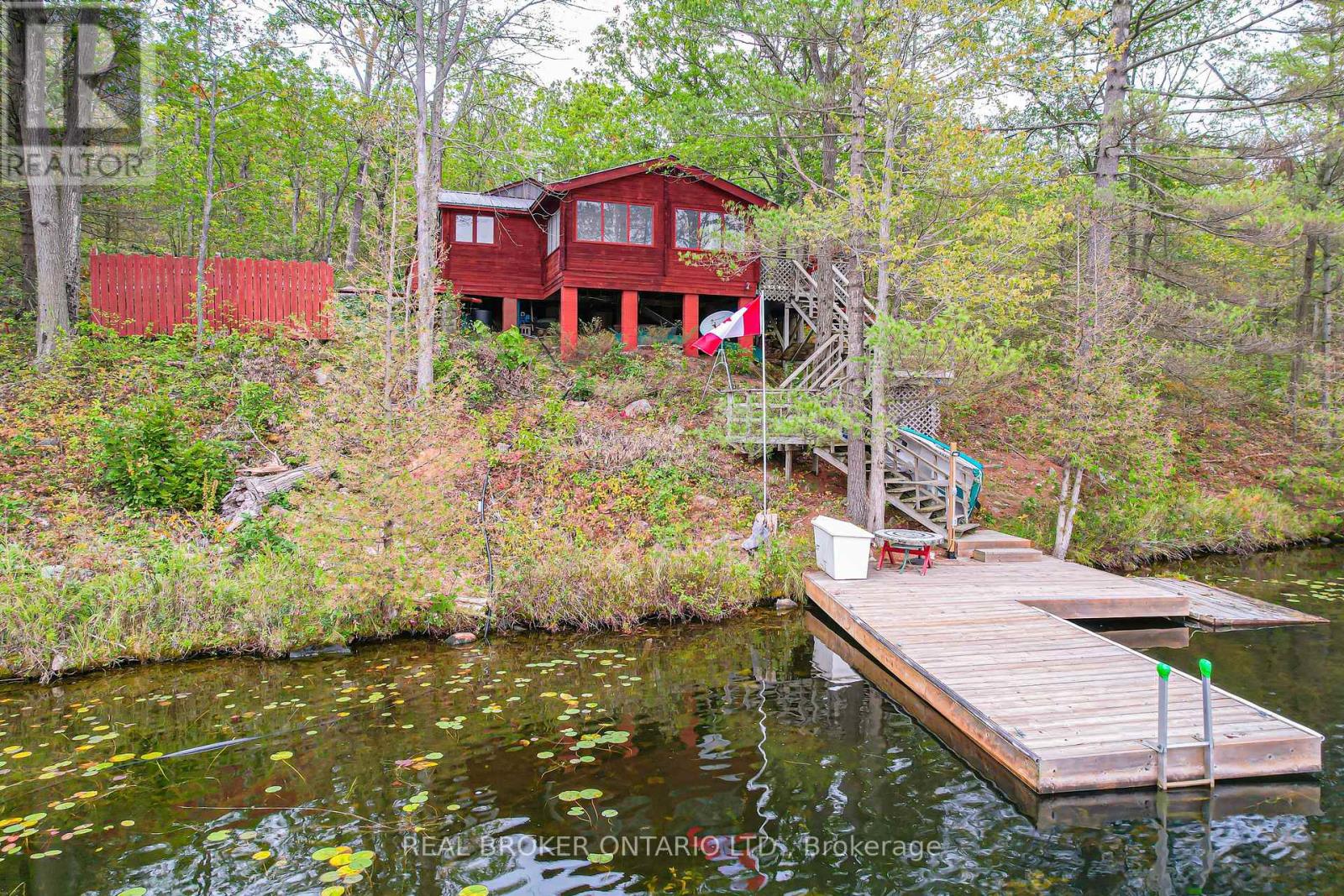 744 ISLAND 10/BAXTER LAKE - 1