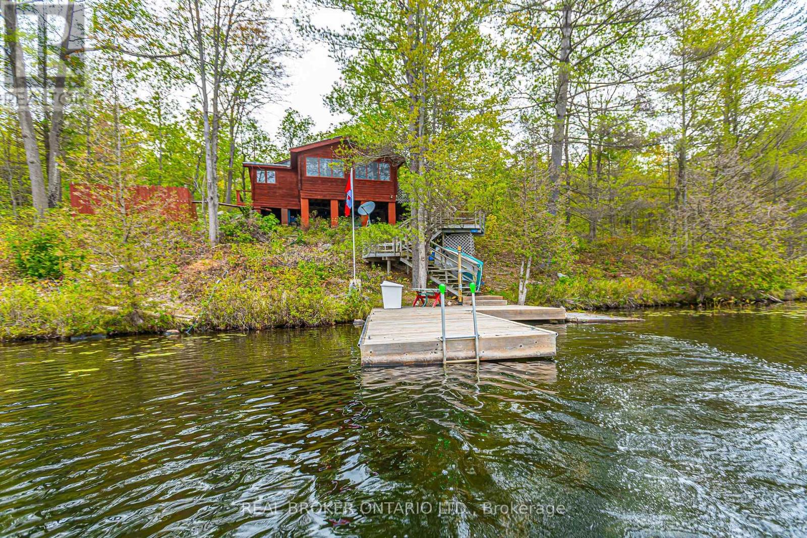 744 ISLAND 10/BAXTER LAKE - 20