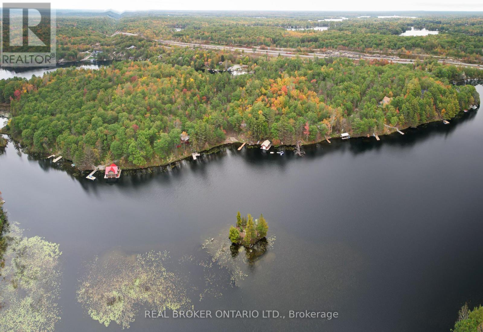 744 ISLAND 10/BAXTER LAKE - 26