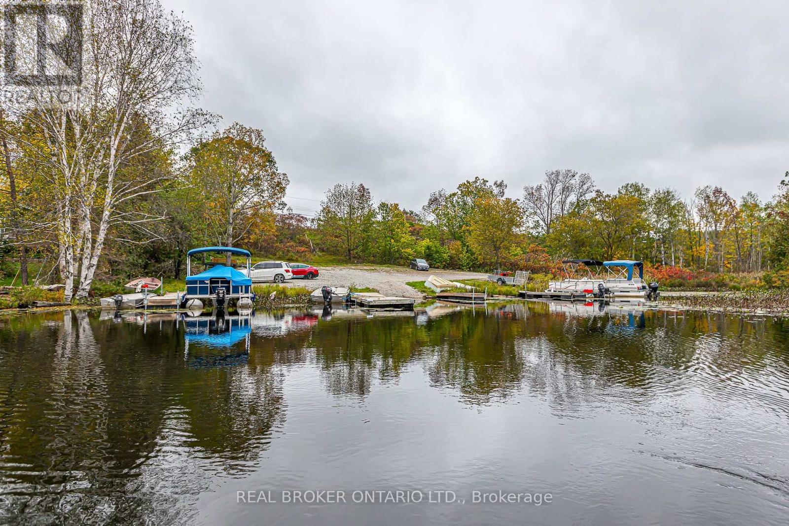 744 ISLAND 10/BAXTER LAKE - 29