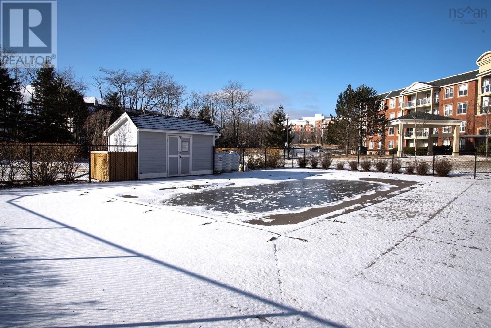 Property 4 of 21 of 108 52 Whitehall Crescent