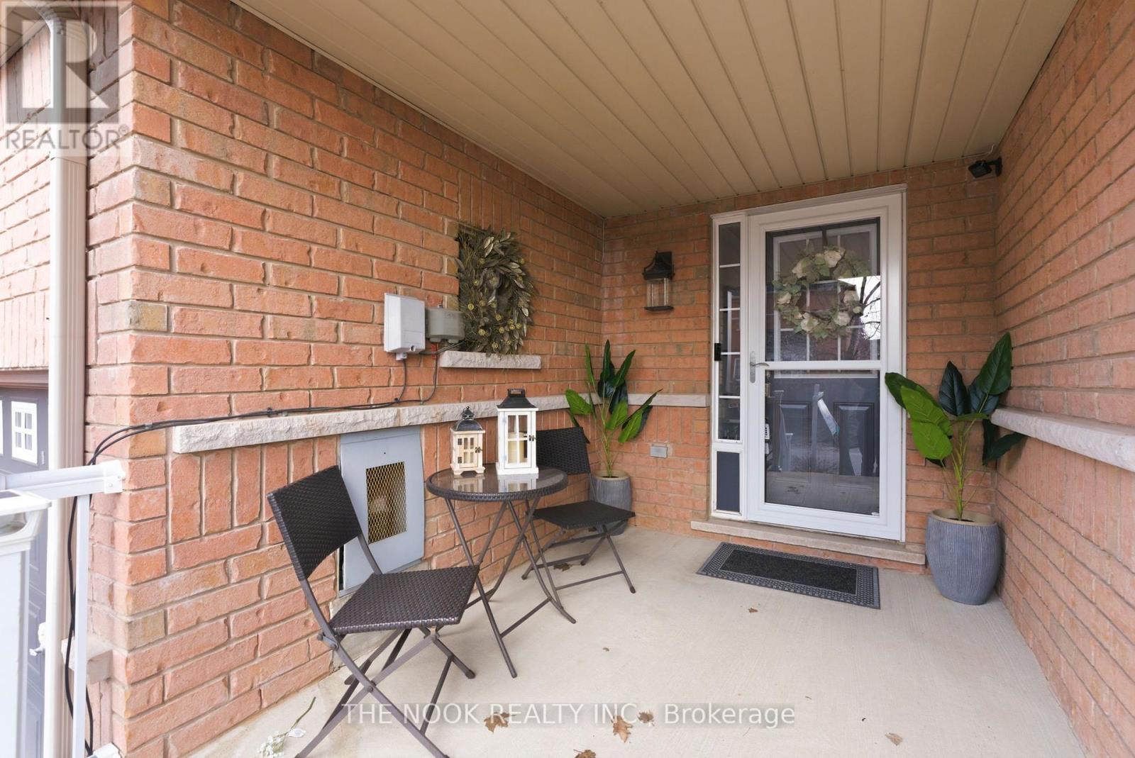 107 BARKDALE WAY - 2