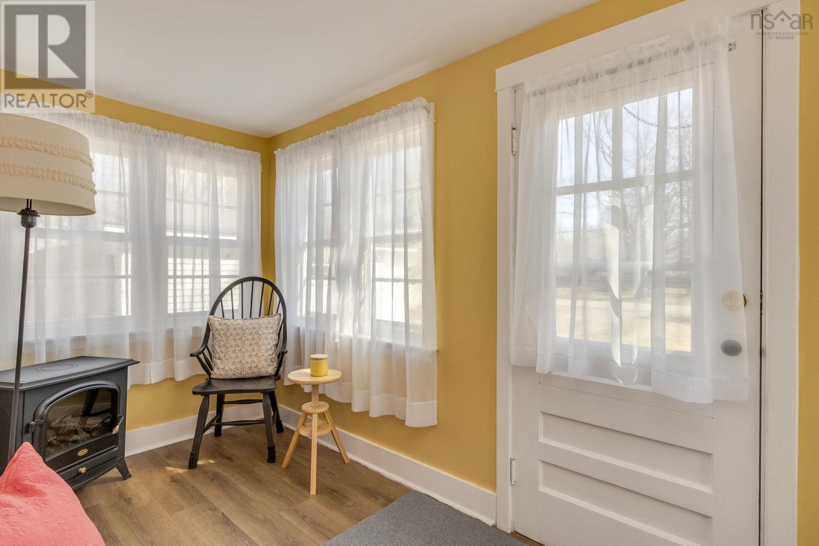 Property 21 of 46 of 35 Pleasant Street