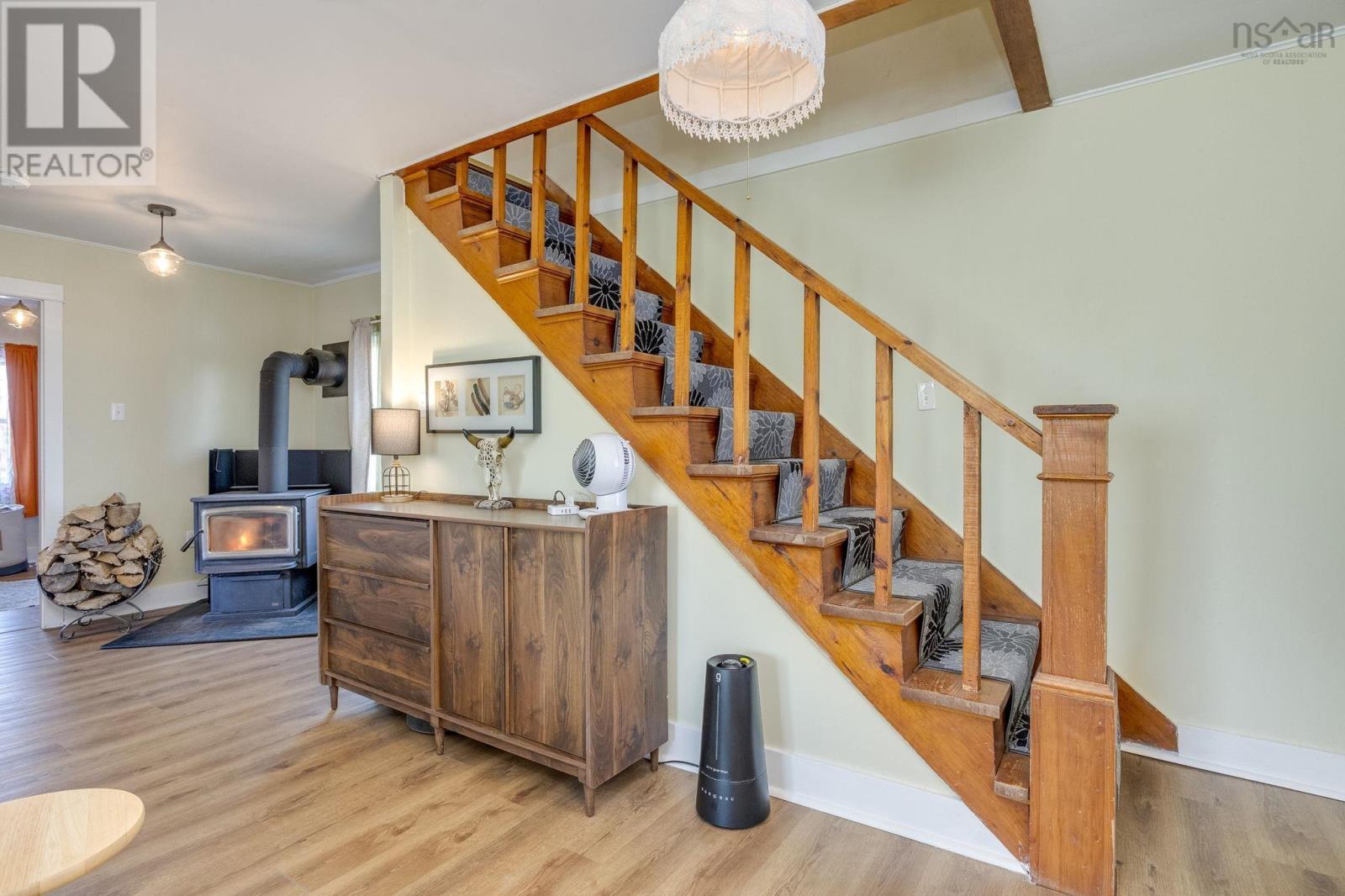 Property 23 of 46 of 35 Pleasant Street