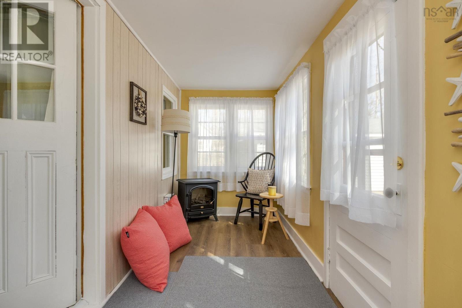 Property 22 of 46 of 35 Pleasant Street