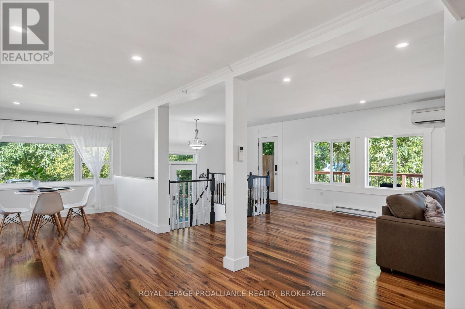 225 JOHNSON BAY LANE — photo 11