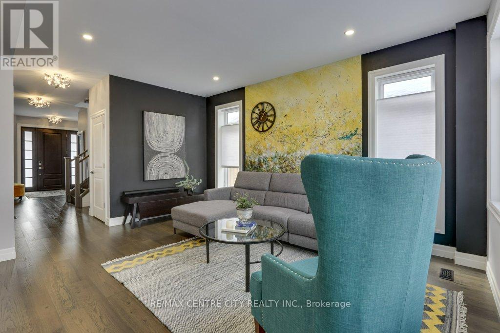 146 VICTORIA STREET - 10