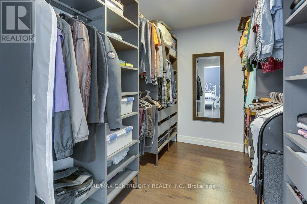 146 VICTORIA STREET — photo 24