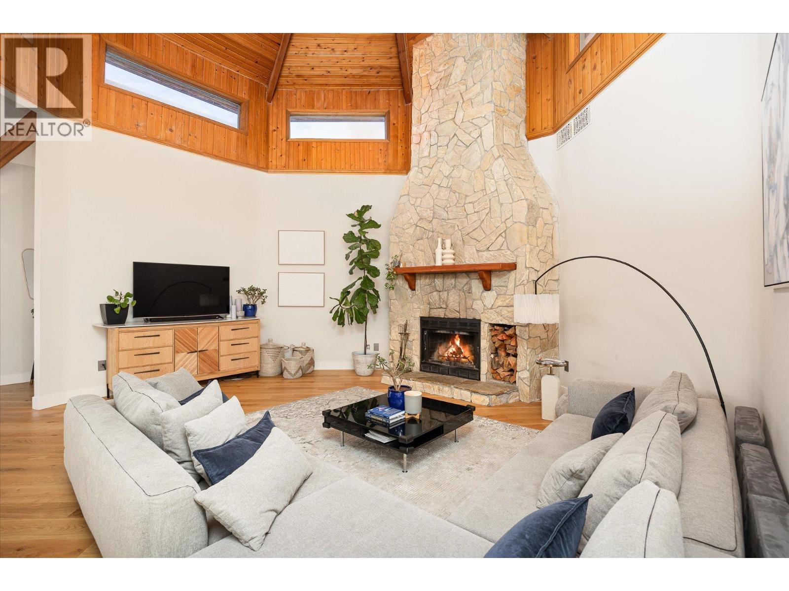  1446 Scott Crescent, West Kelowna