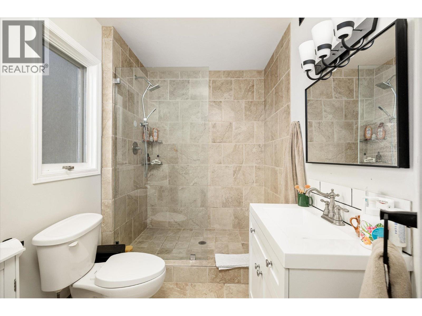  1446 Scott Crescent, West Kelowna