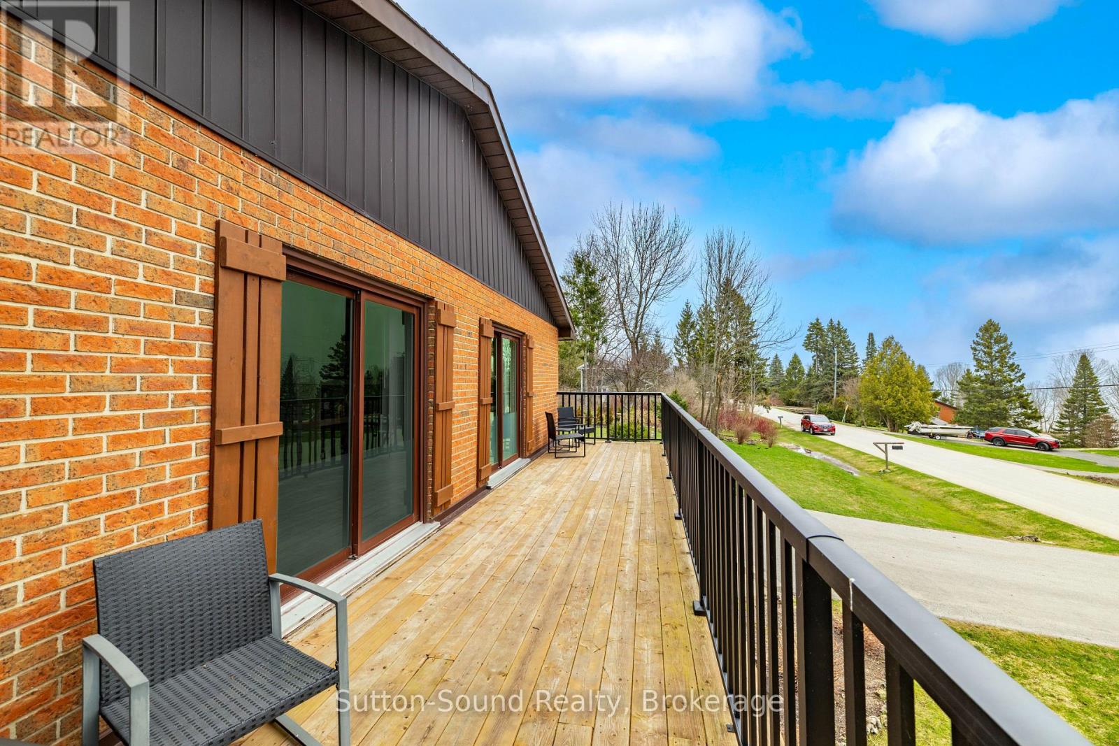 138 MACINTOSH DRIVE - 28