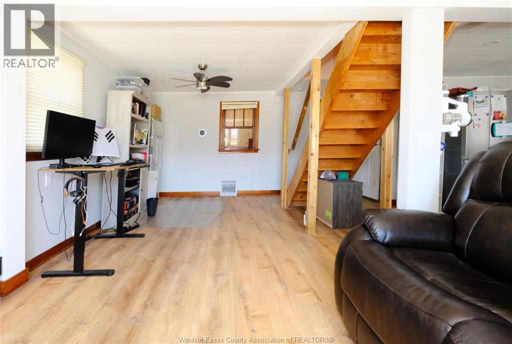31 Maidstone AVENUE East, Essex, Ontario, N8M2J3 — Photo 5