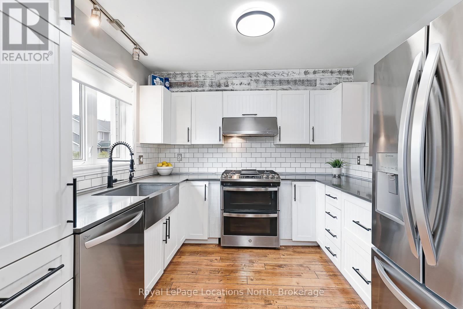 51 LIGHTHOUSE LANE W - 17