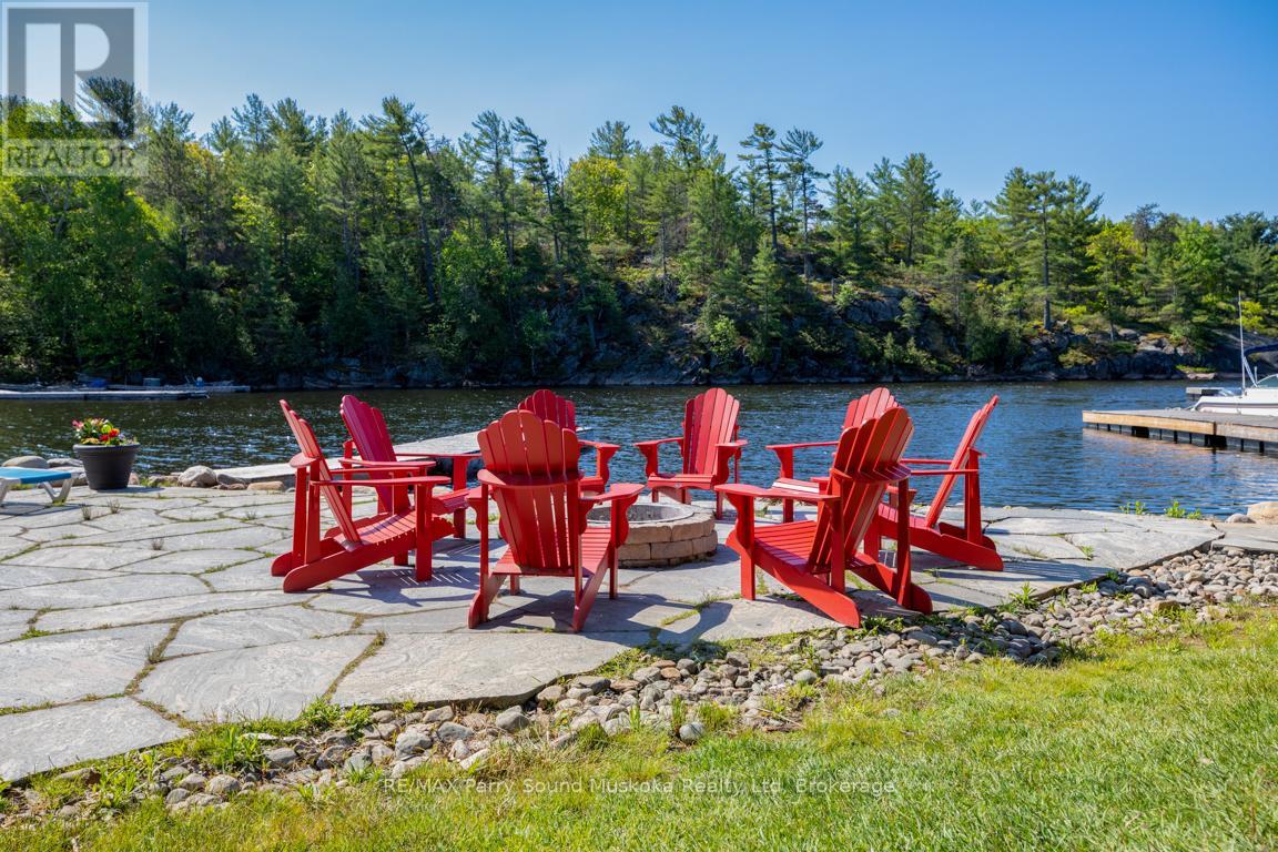 Make memories by the fire pit