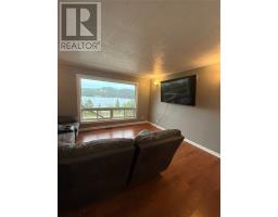 155 Main Road West thumbnail 3