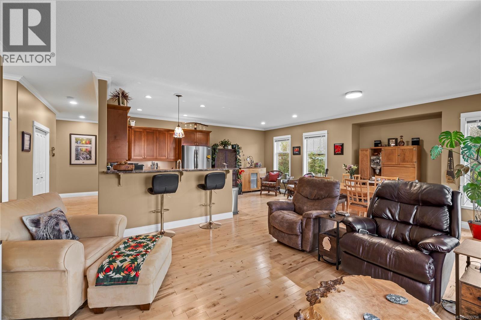 #8 5300 Gainsberg Rd - 16