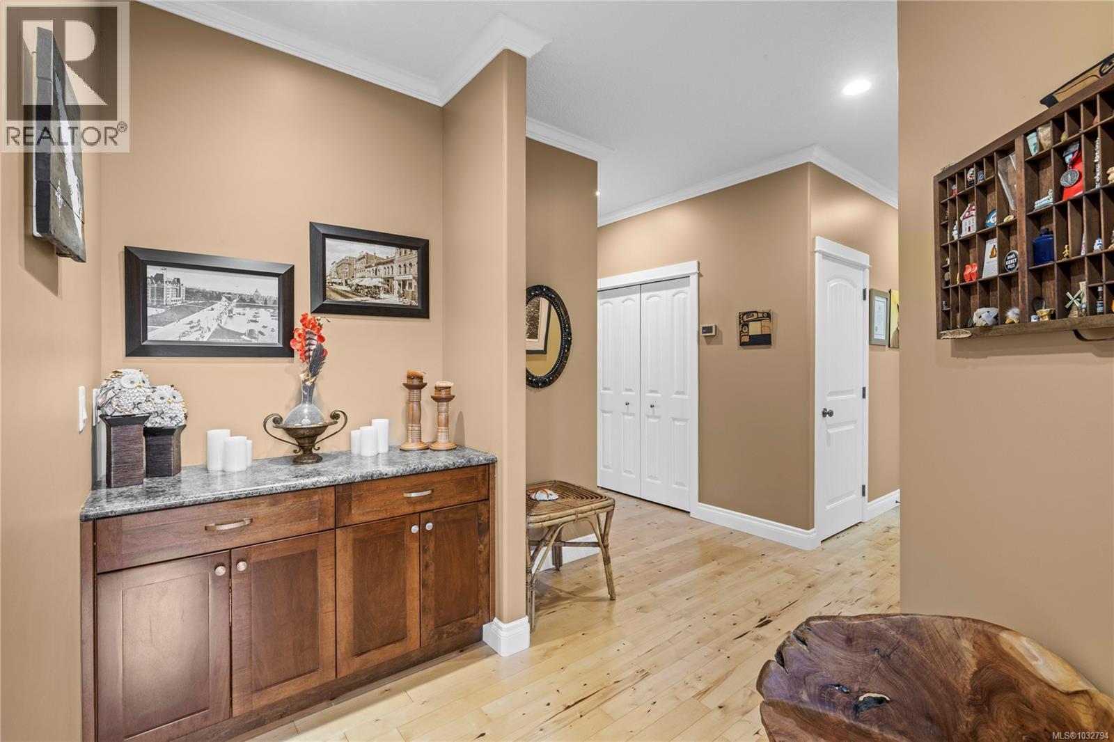 #8 5300 Gainsberg Rd - 17