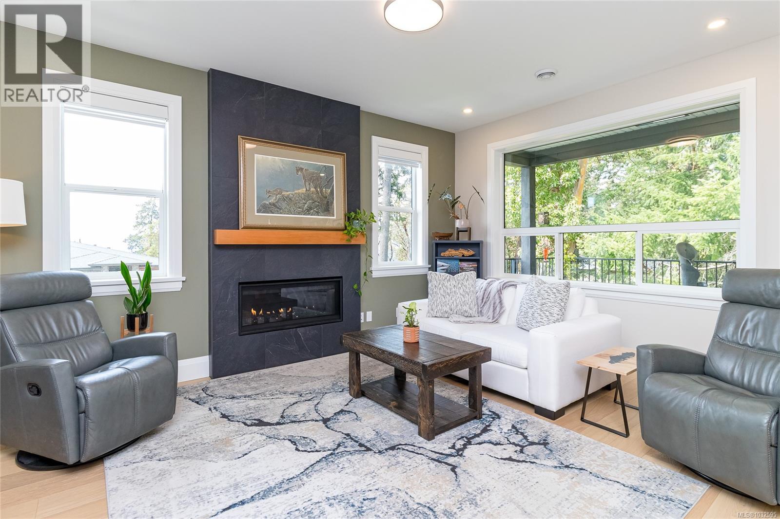 #143 1234 VIEWTOP RD - 10