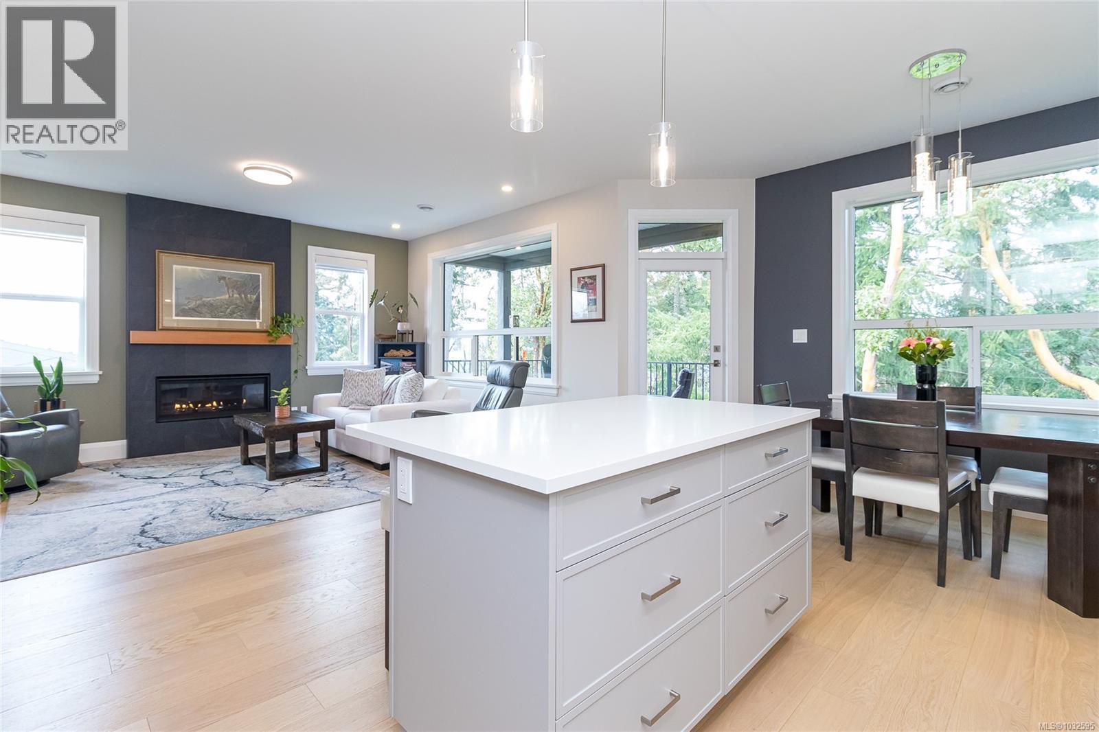 #143 1234 VIEWTOP RD - 13