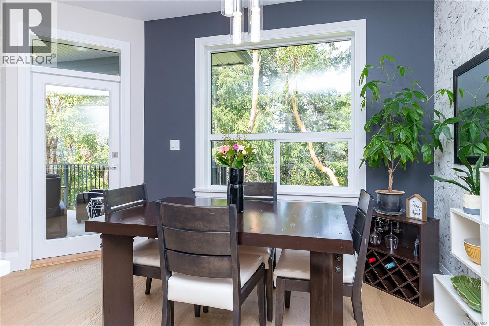 #143 1234 VIEWTOP RD - 14