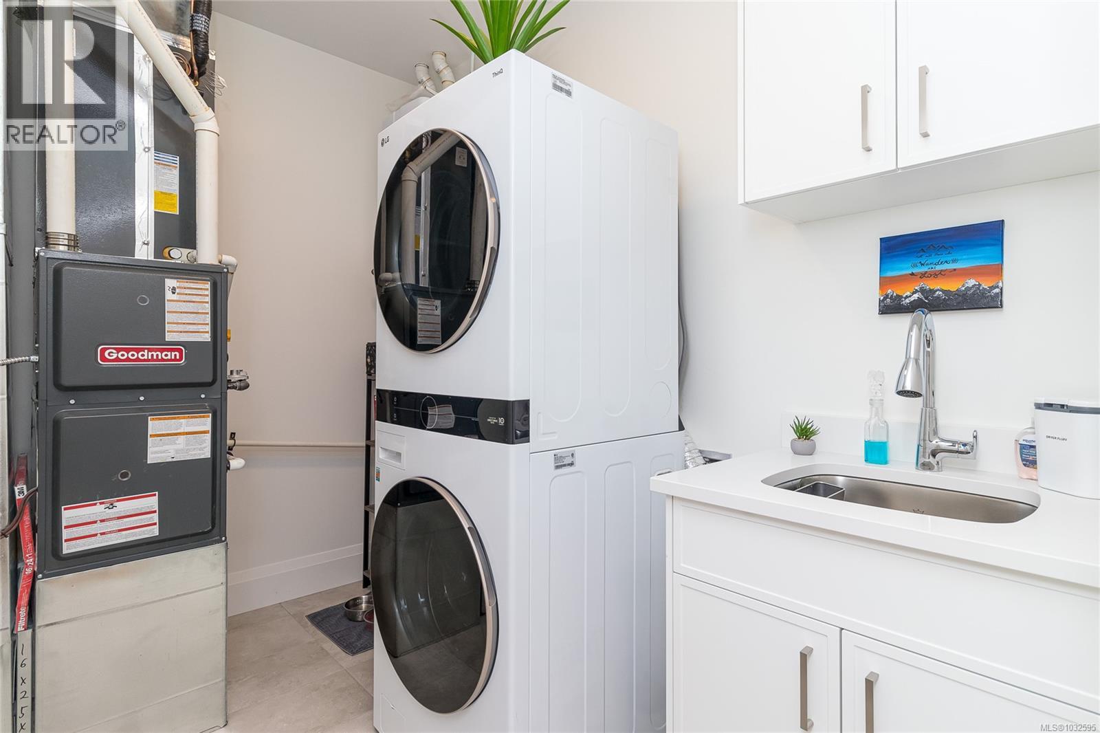 #143 1234 VIEWTOP RD - 28