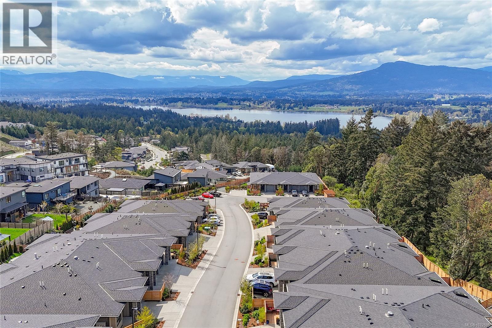 #143 1234 VIEWTOP RD - 36