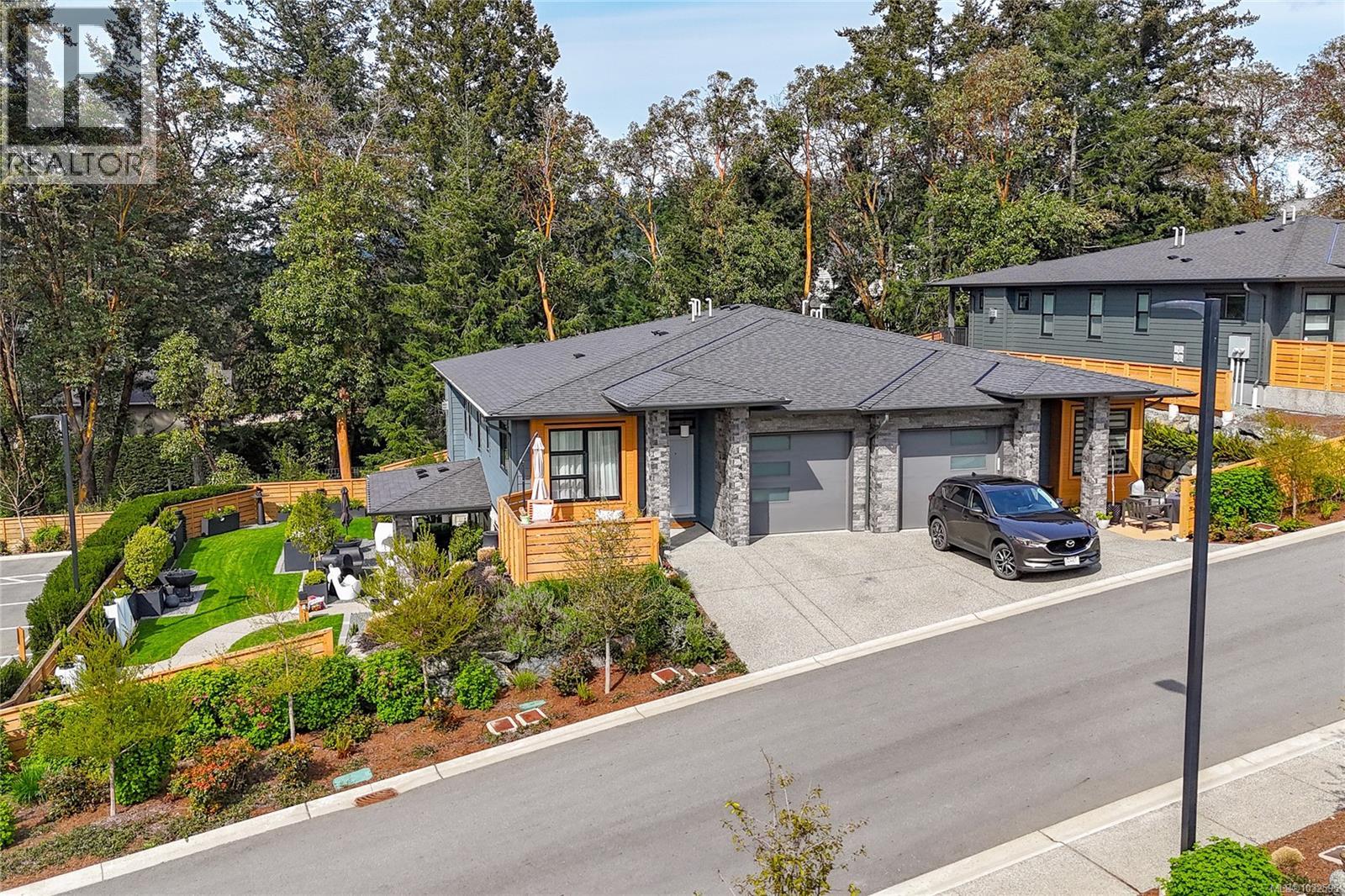 #143 1234 VIEWTOP RD - 6