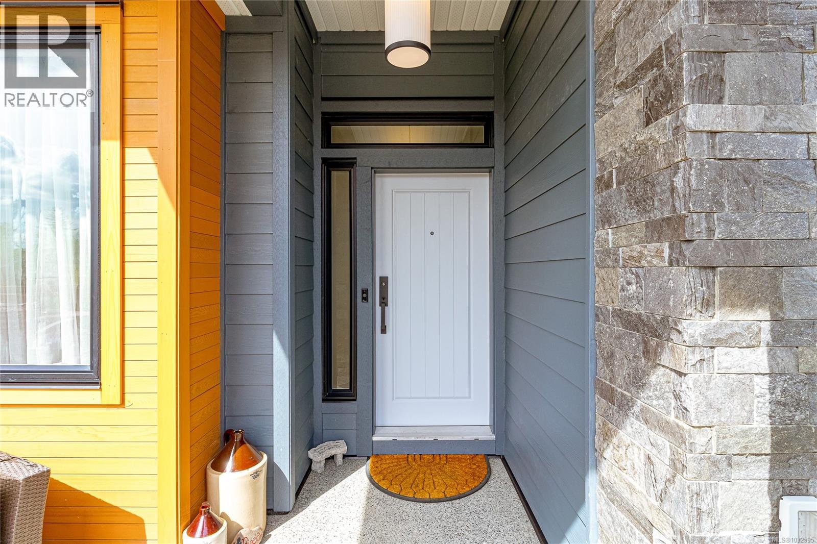 #143 1234 VIEWTOP RD - 7