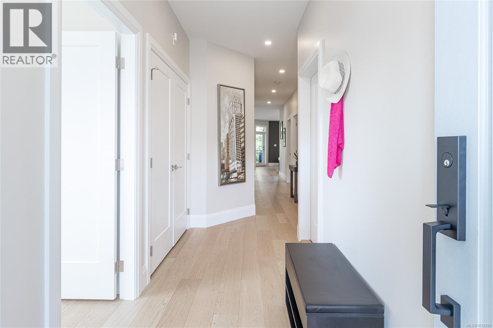 #143 1234 VIEWTOP RD - 8