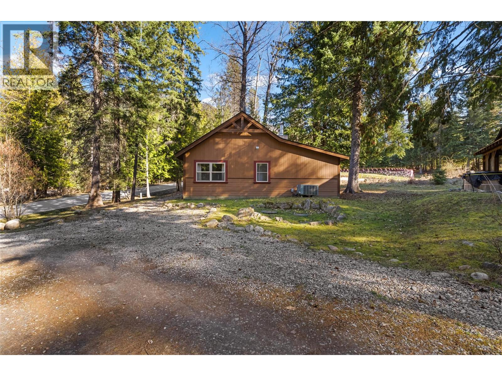#10 16321 Woolgar Road - 32