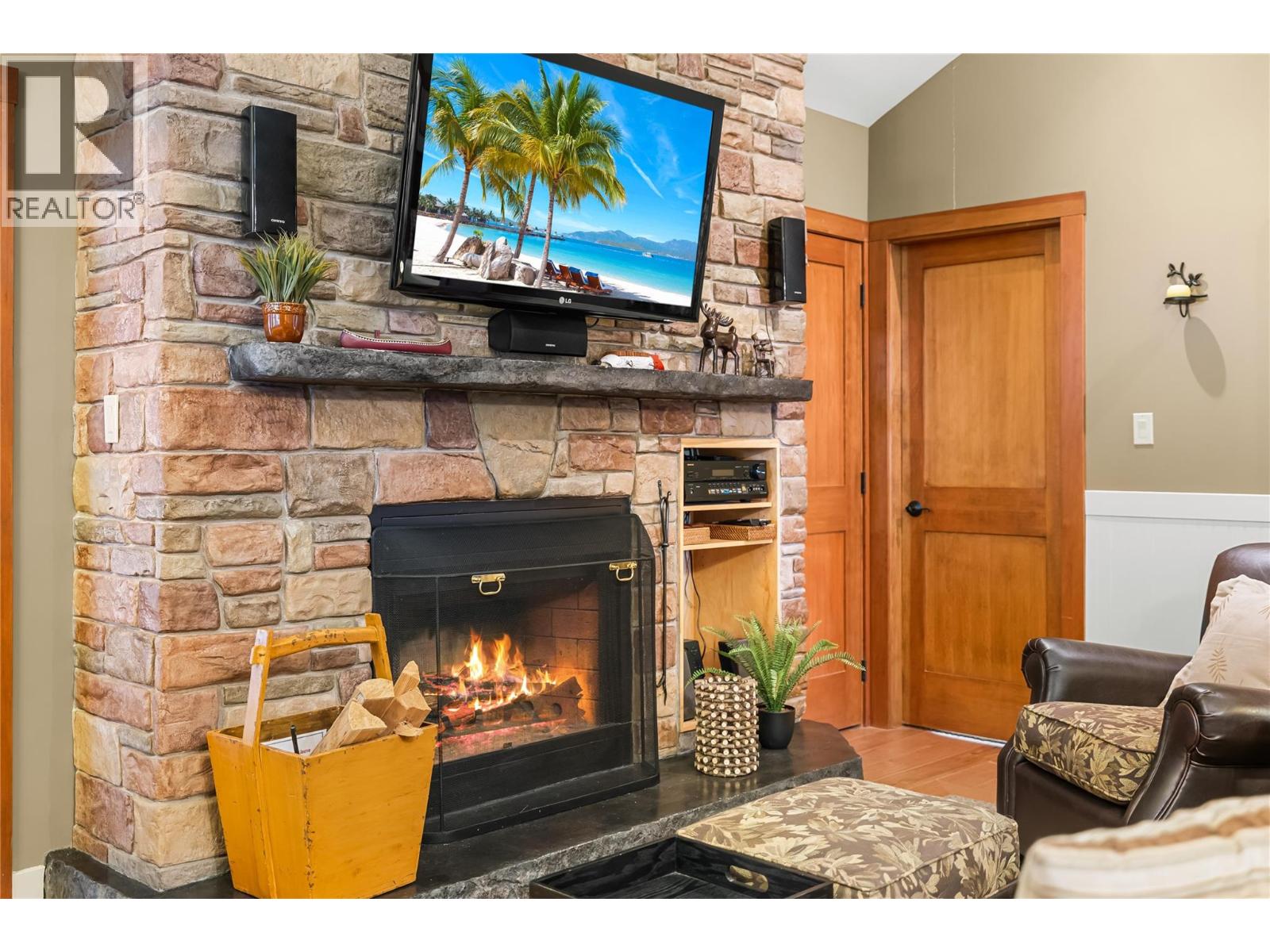 #10 16321 Woolgar Road Unit# 10 - 11