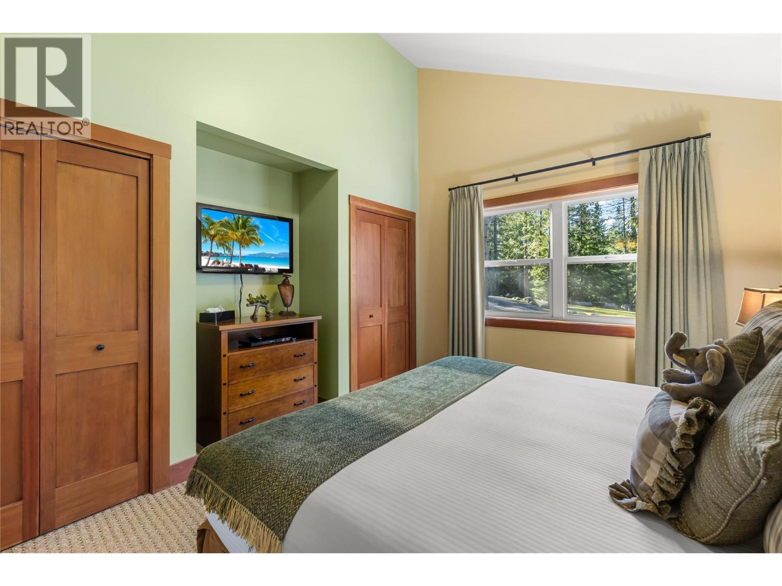 #10 16321 Woolgar Road - 24