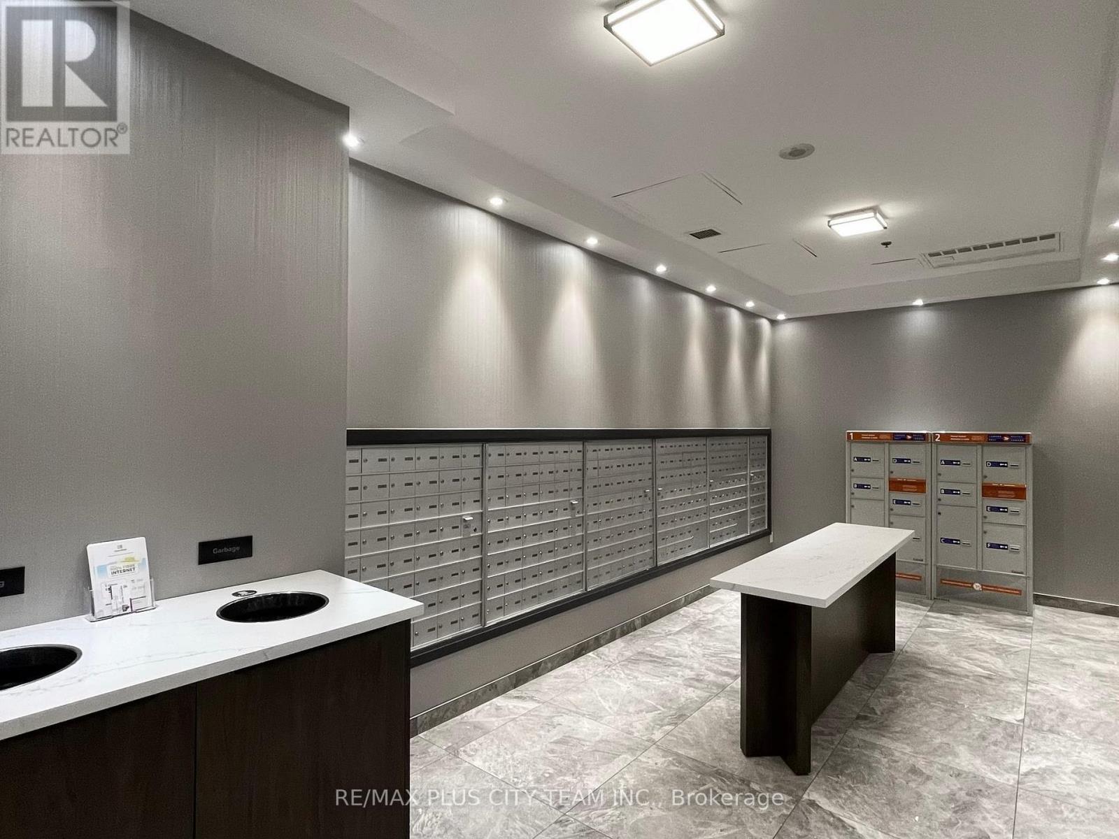 #502 16 YONGE STREET - 37