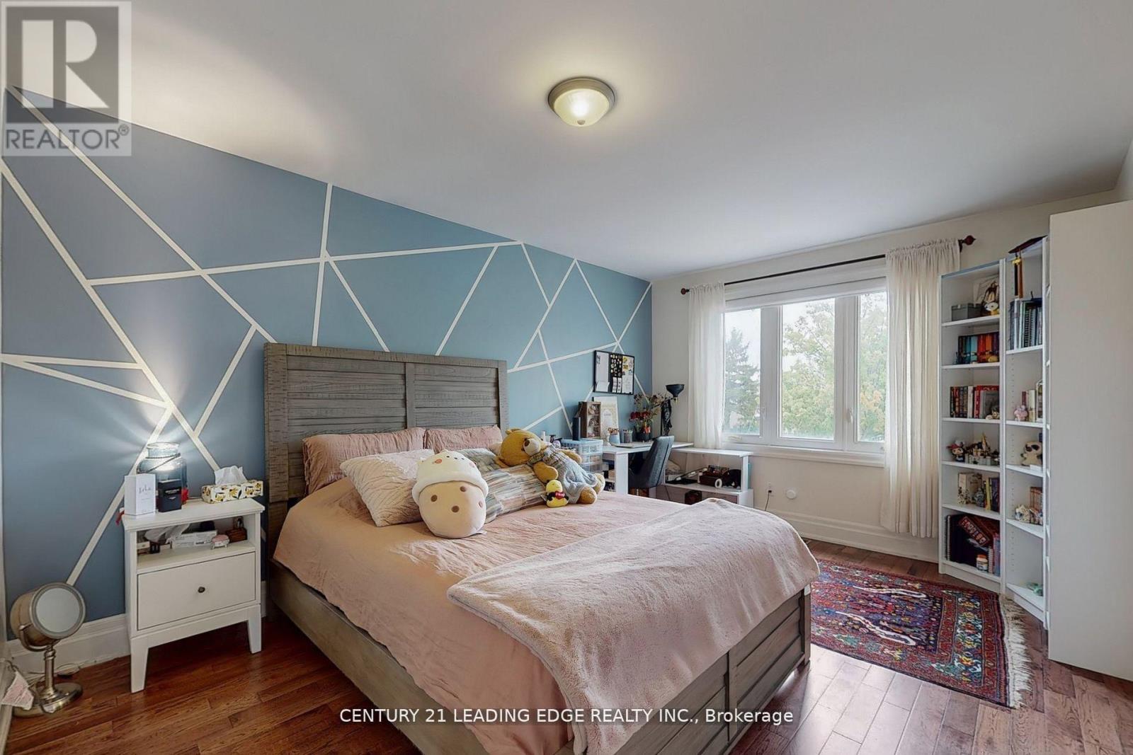 11 BELLVARE CRESCENT - 20