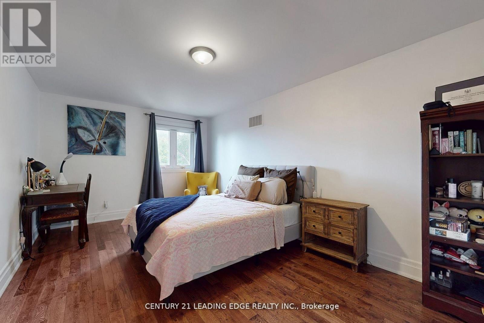 11 BELLVARE CRESCENT - 29