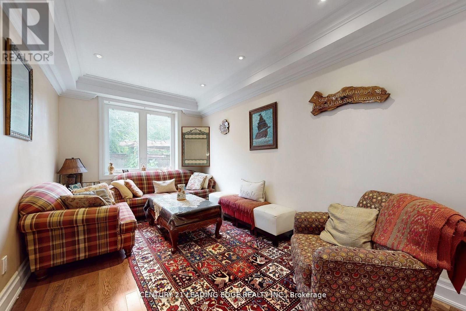 11 BELLVARE CRESCENT - 8