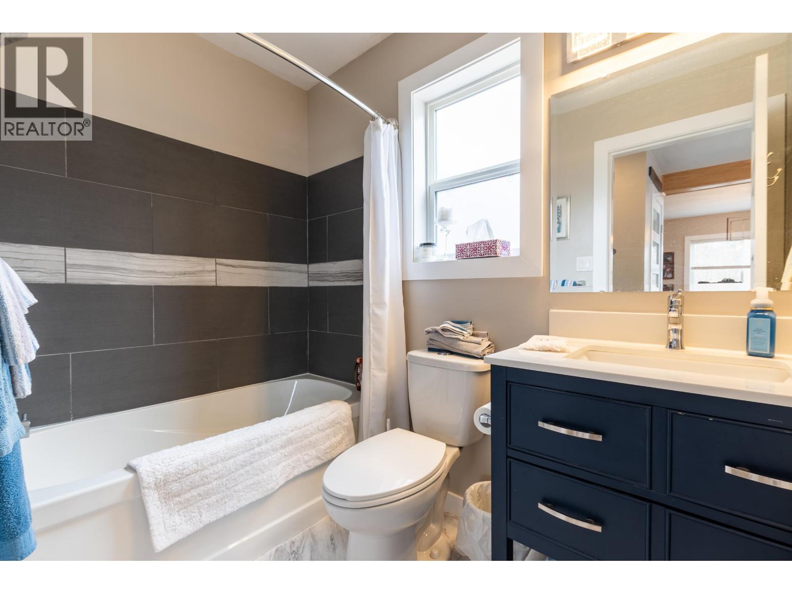 50465 LAKES ROAD - 24