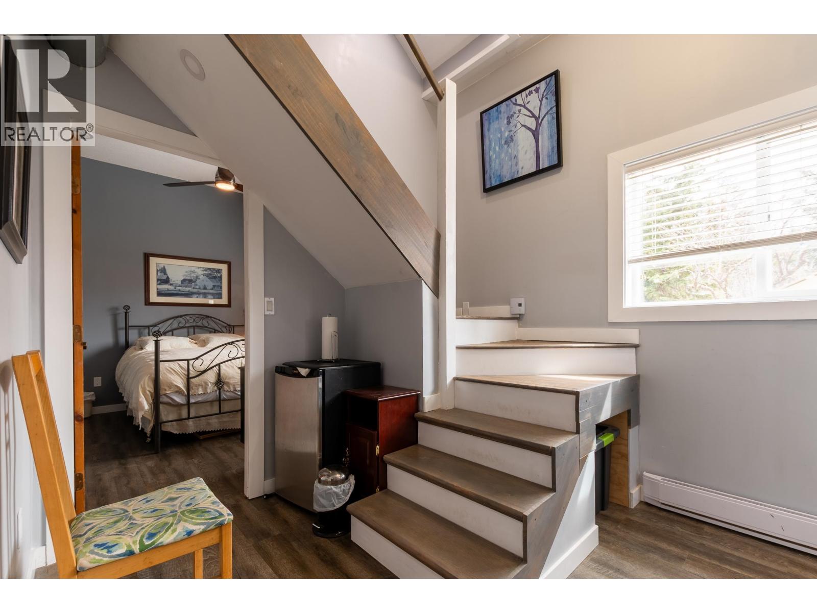 50465 LAKES ROAD - 32