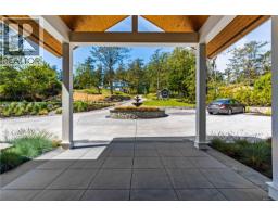 Patio - 4585 Leyns Rd, Saanich, BC V8N3A1 Photo 10