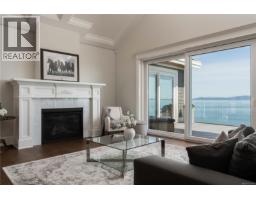 Living room - 4585 Leyns Rd, Saanich, BC V8N3A1 Photo 16